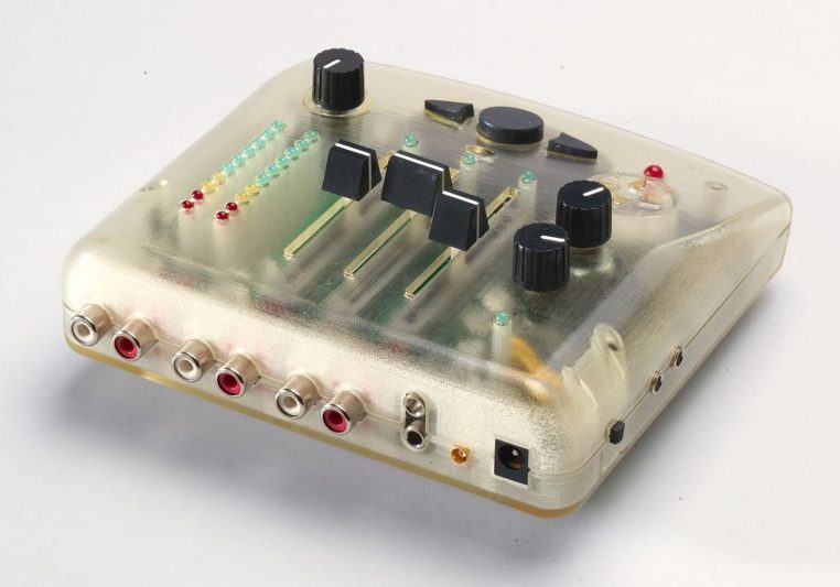 Rigid Translucent material (RGD720) console model for plastic simulation